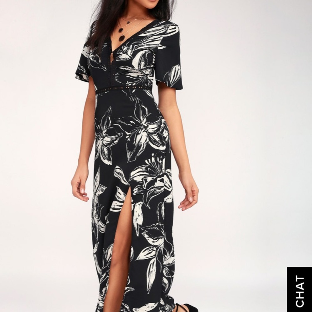 Lulu’s Black Floral Maxi Dress